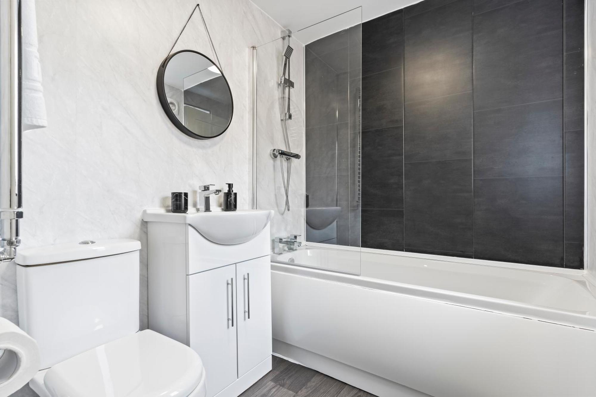 4 Bedroom, 2 Bath In Newcastle Town Centre Buitenkant foto