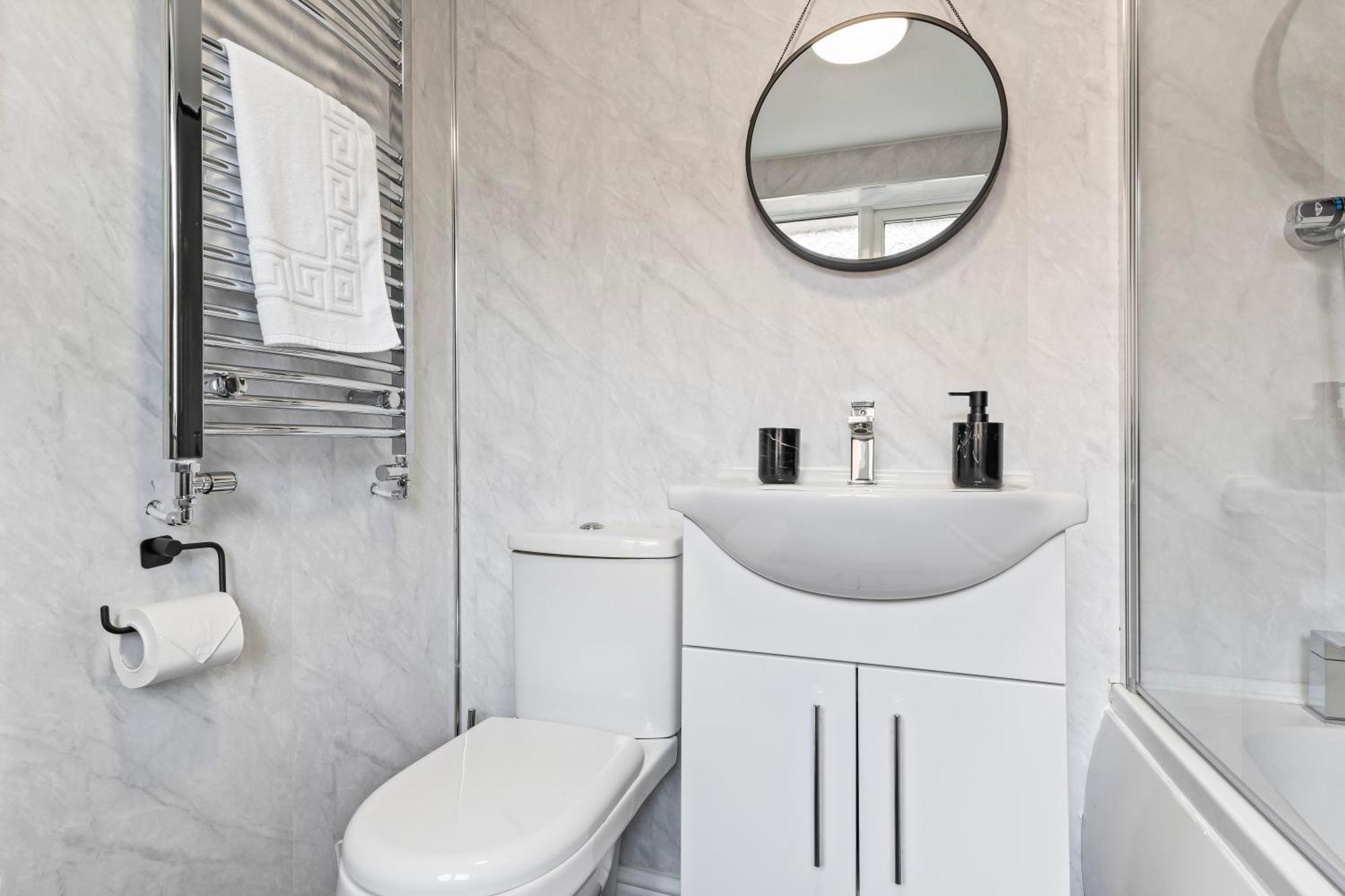 4 Bedroom, 2 Bath In Newcastle Town Centre Buitenkant foto